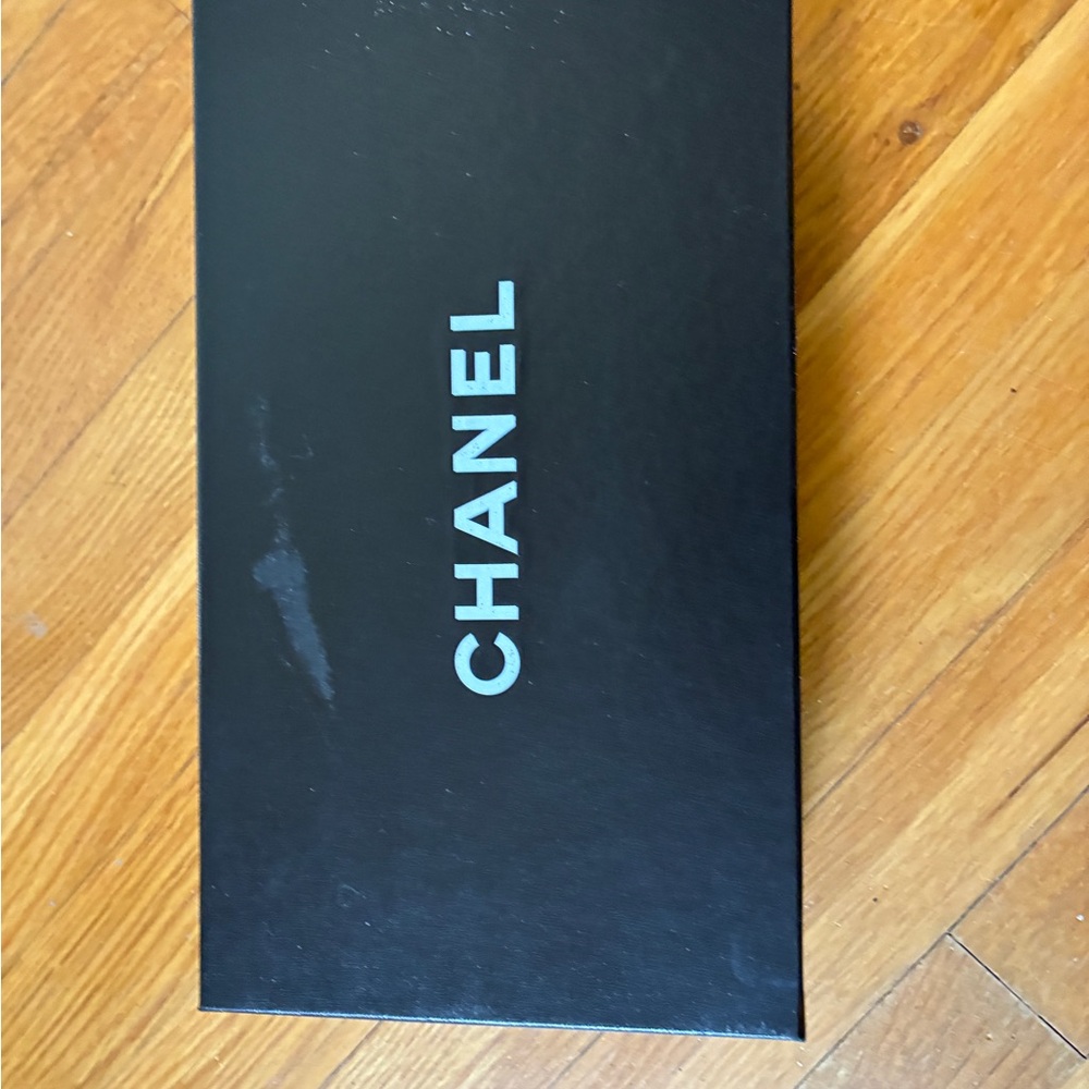 CHANEL Black Leather and Patent Toe Classic Pumps - Picture 7 of 9